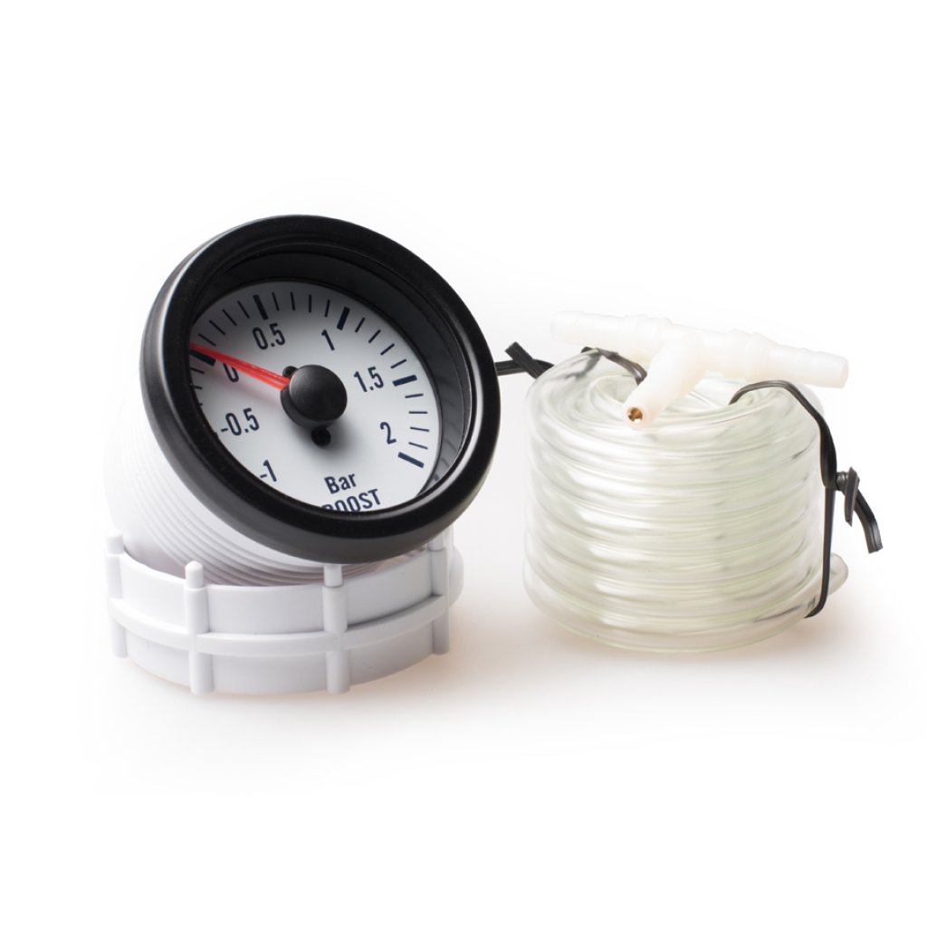 Autogauge palubní přístroj - tlak turba s bílým podkladem