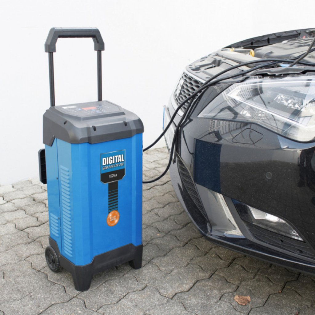 Automatická nabíječka baterií GDB 200 - GU85128