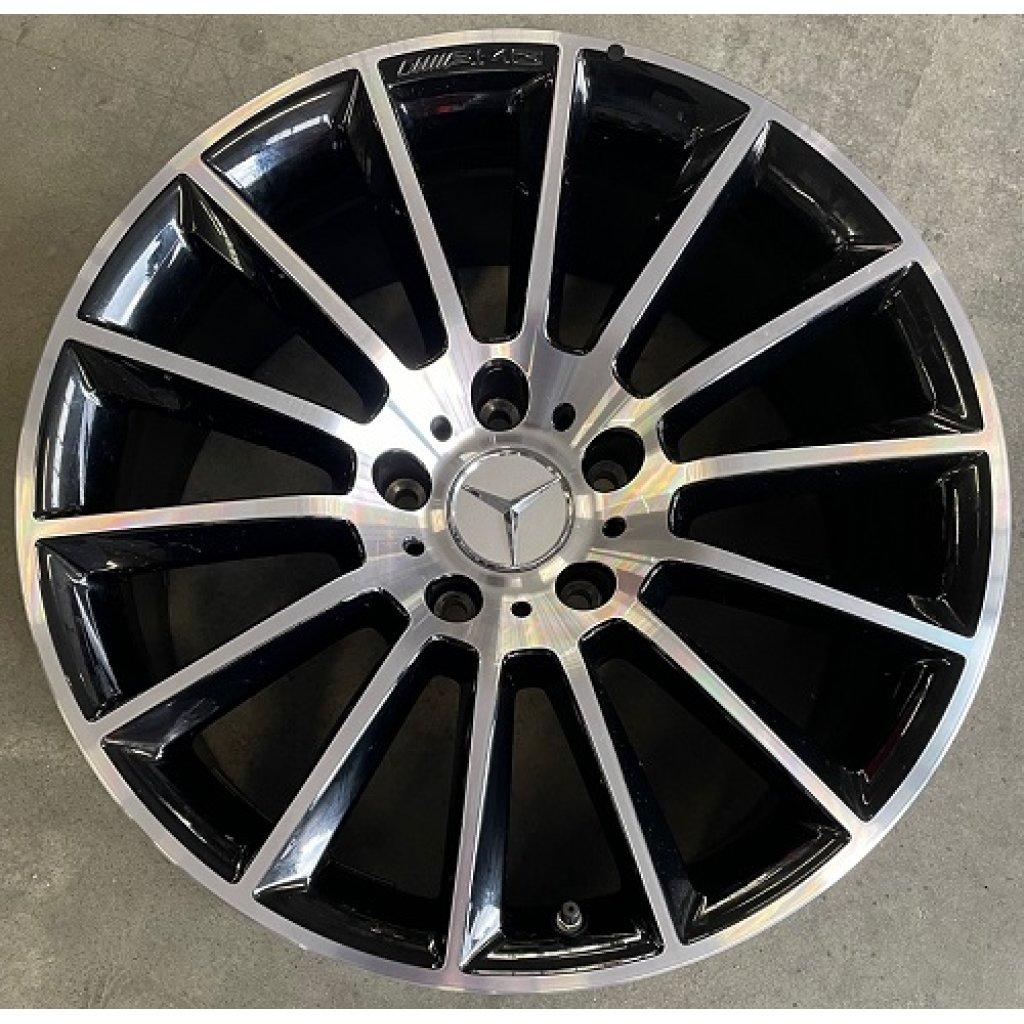 Bazar. disky 8,5x20 5/130 ET32 Mercedes G AMG paket A4634011700 nové DEMO včetně senzorů