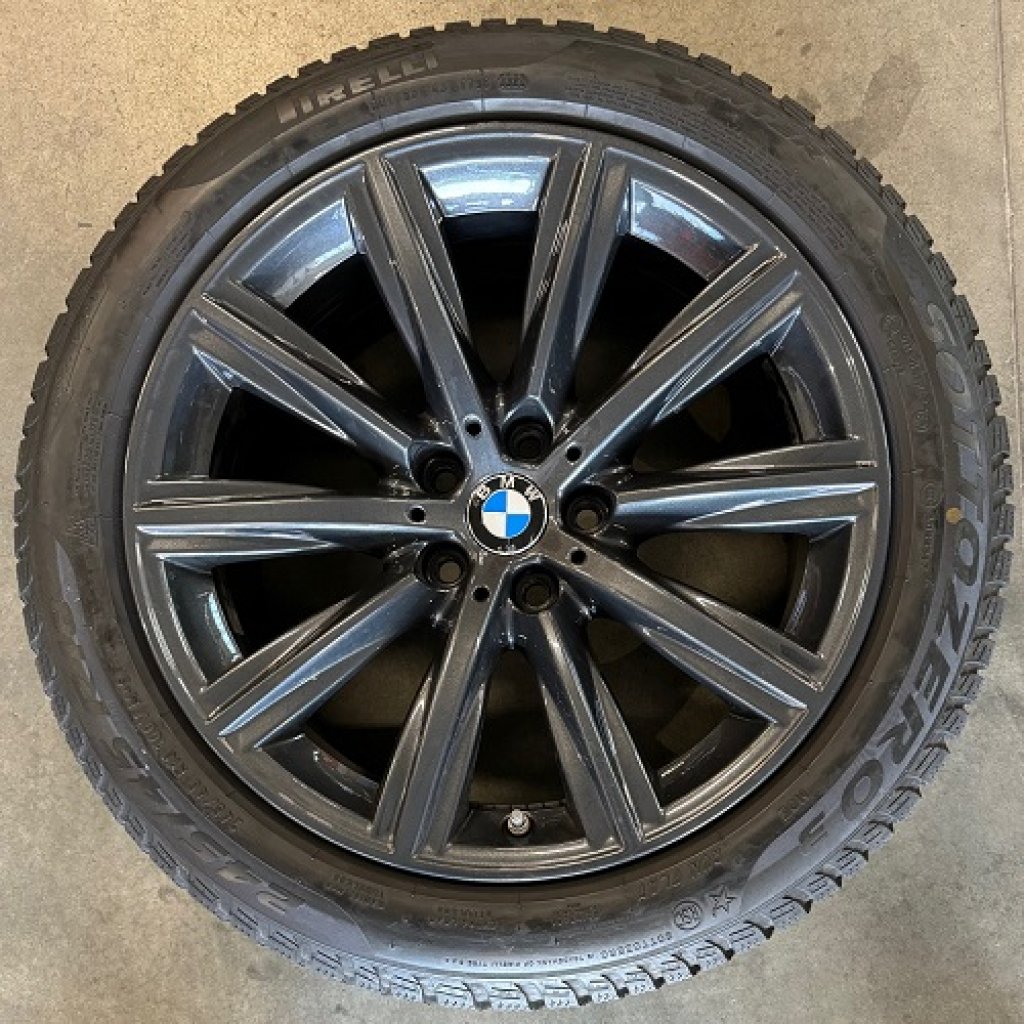 Bazar. komplety 8,0x18 5/112 ET30 BMW 5 2017-2023, zimní pneu 245/45R18 100V Pirelli
