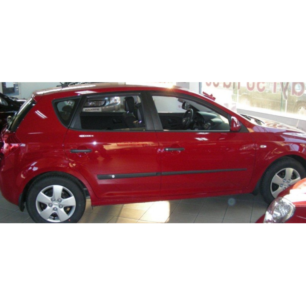 Boční lišty na dveře Kia Ceed 5dv Hatchback 2006-2012 F5 | Rider