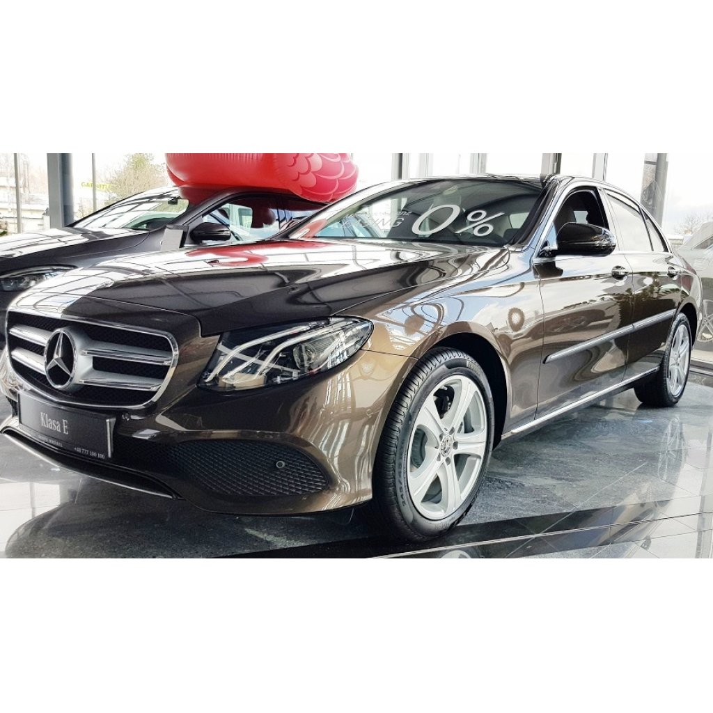 Boční lišty na dveře Mercedes E-Class 2016- F62 | Rider