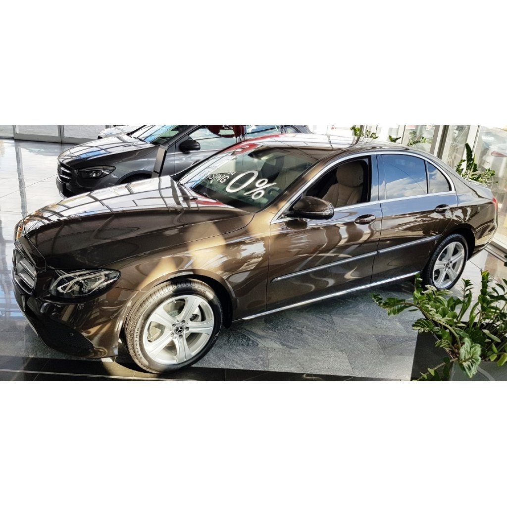 Boční lišty na dveře Mercedes E-Class 2016- F62 | Rider