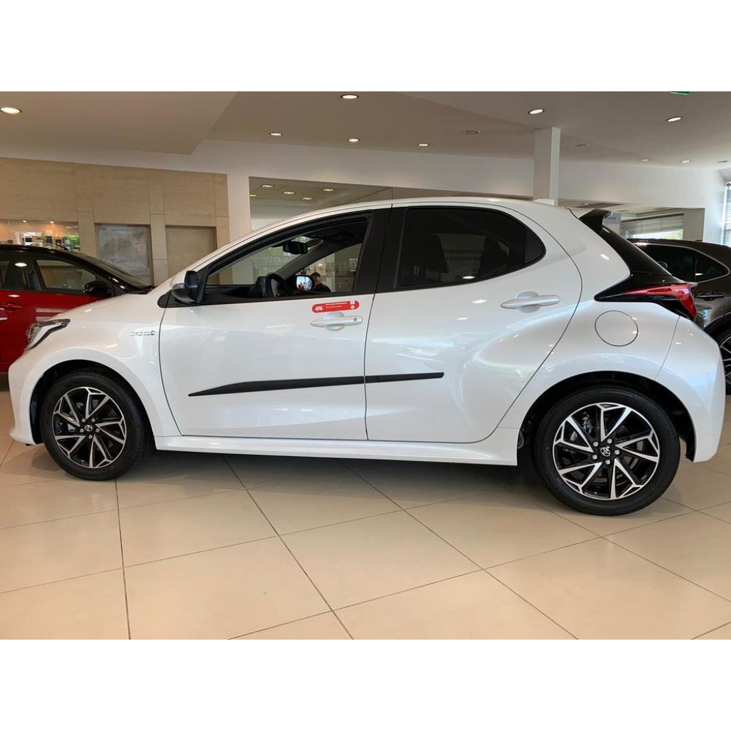 Boční lišty na dveře Toyota Yaris 5dv 2020- F69 | Rider