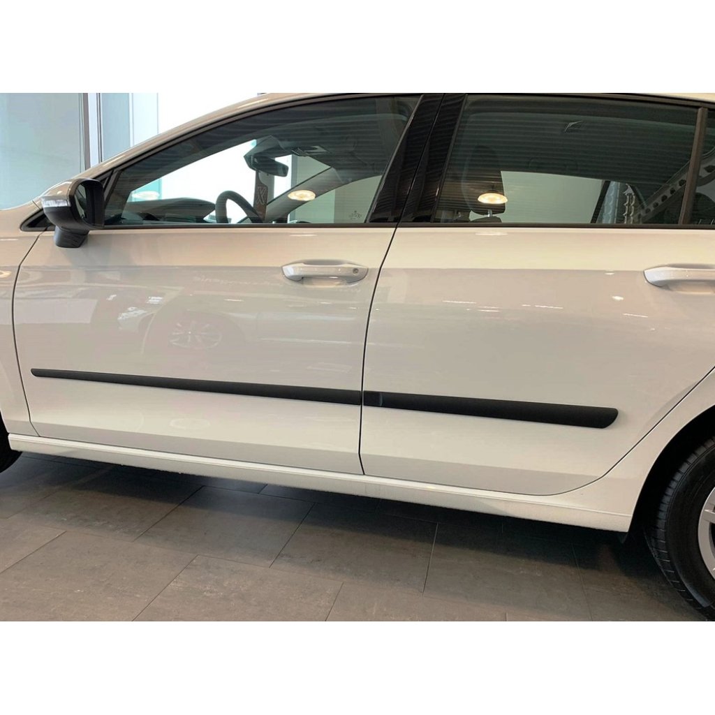 Boční lišty na dveře Volkswagen Golf VIII Hatchback 2020- F16/14 | Rider