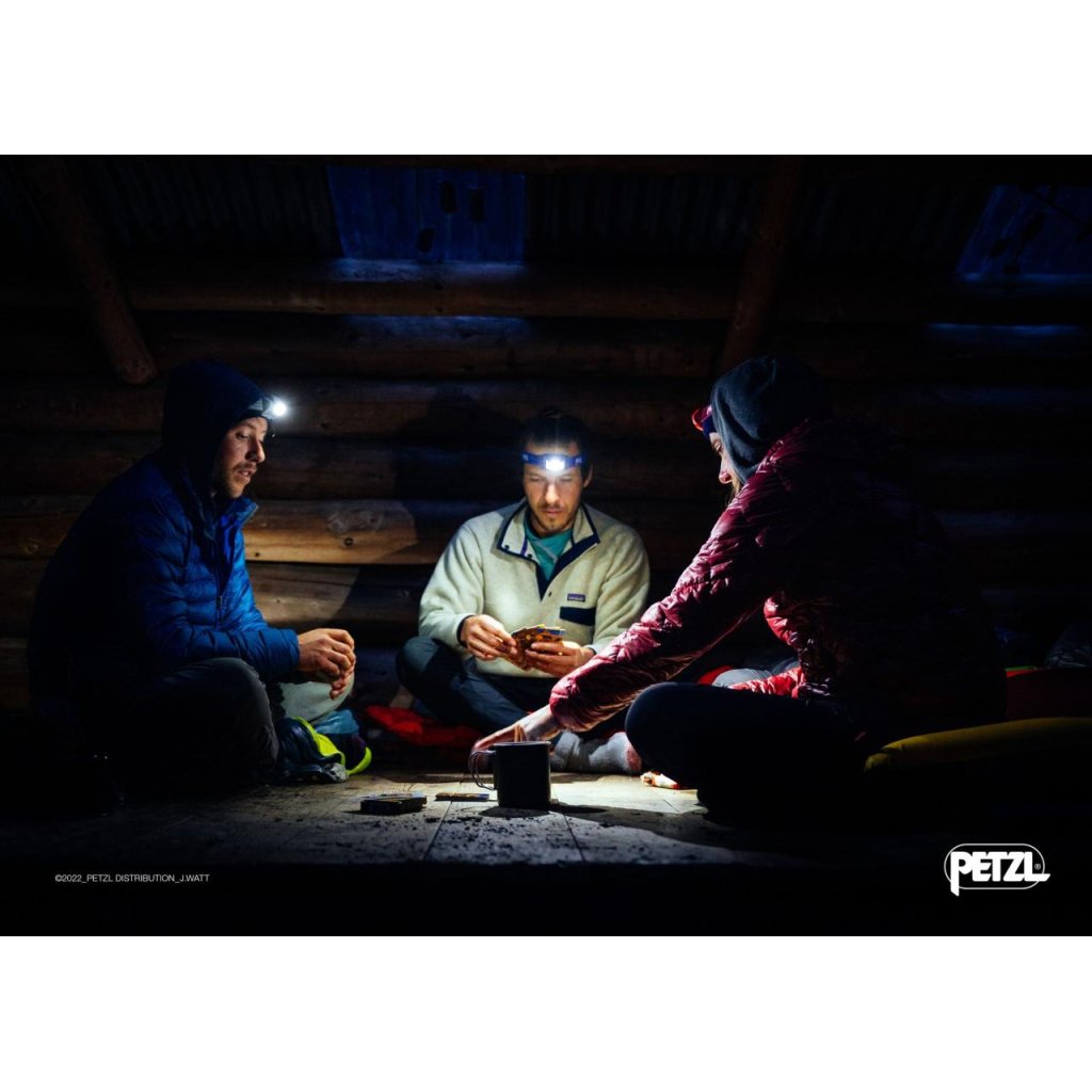 Čelovka PETZL Tikkina, červená, 300 lm - E060AA03