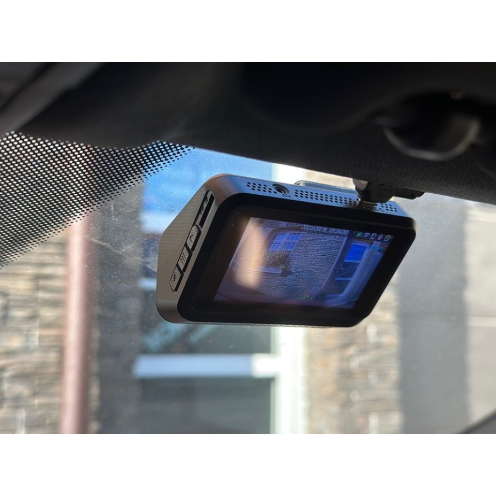 DUAL plochá 2K kamera s 3,5" LCD, GPS, WiFi, české menu