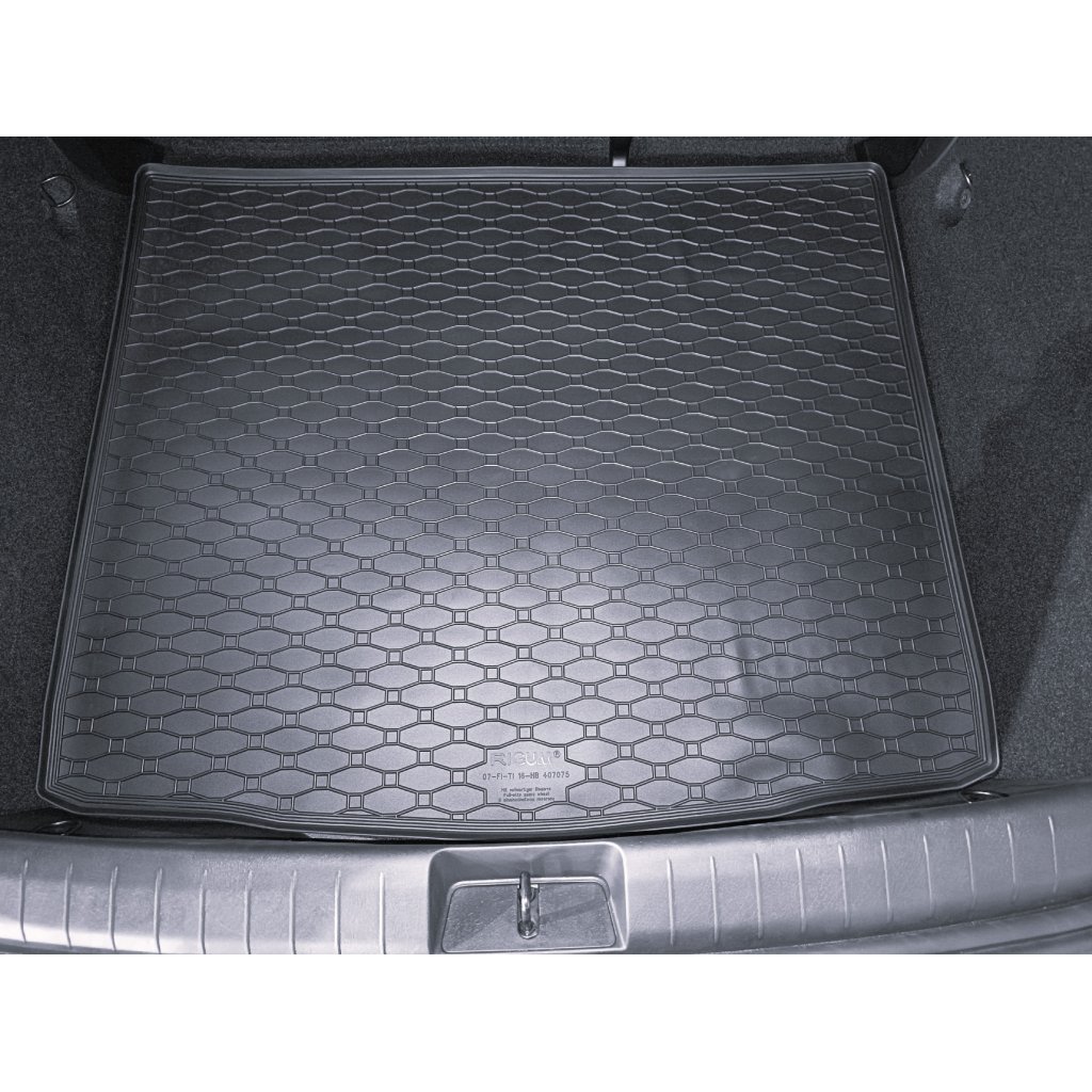 Gumová vana do kufru Fiat Tipo Hatchback s plnohodnotnou rezervou 2016- | RIGUM