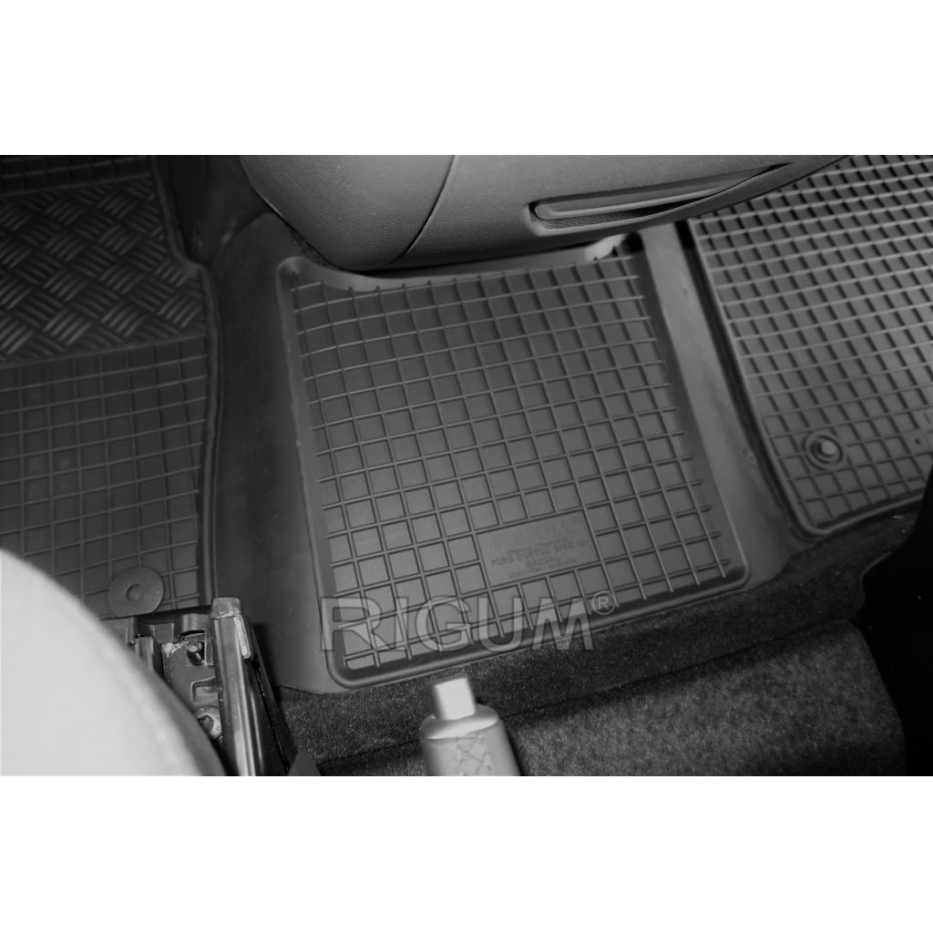 Gumové autokoberce Ford Tourneo Custom 2/3místný MANUAL 2018- | RIGUM