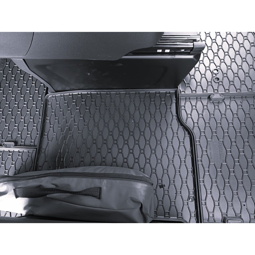 Gumové autokoberce Ford Tourneo / Transit Custom 2místný + tunel 2023- | RIGUM