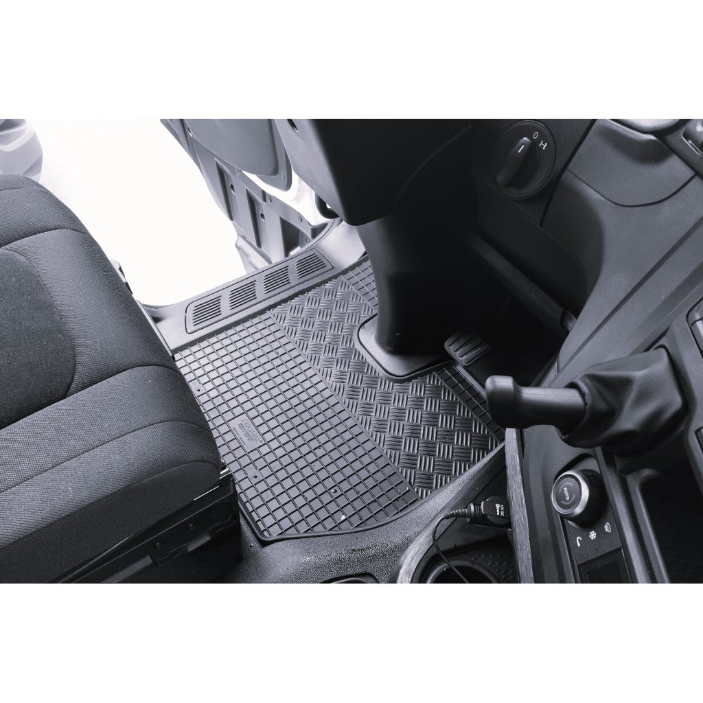Gumové autokoberce Iveco S-Way 2019- STANDARD (2díl) | RIGUM