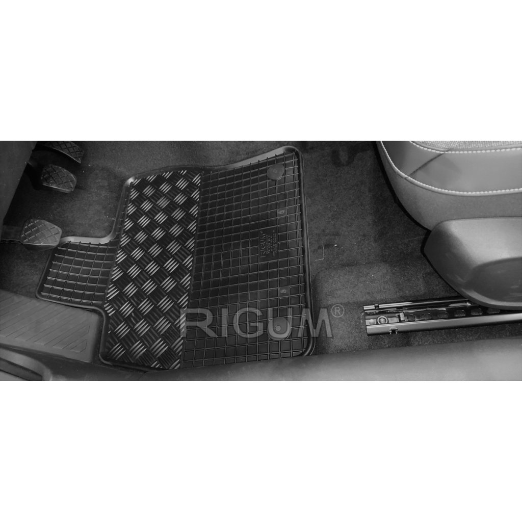 Gumové autokoberce Seat Leon 2020- | RIGUM