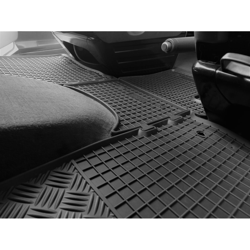 Gumové autokoberce Volkswagen T5 Caravelle 2místný + tunel (4díl) 2003-2015 | RIGUM