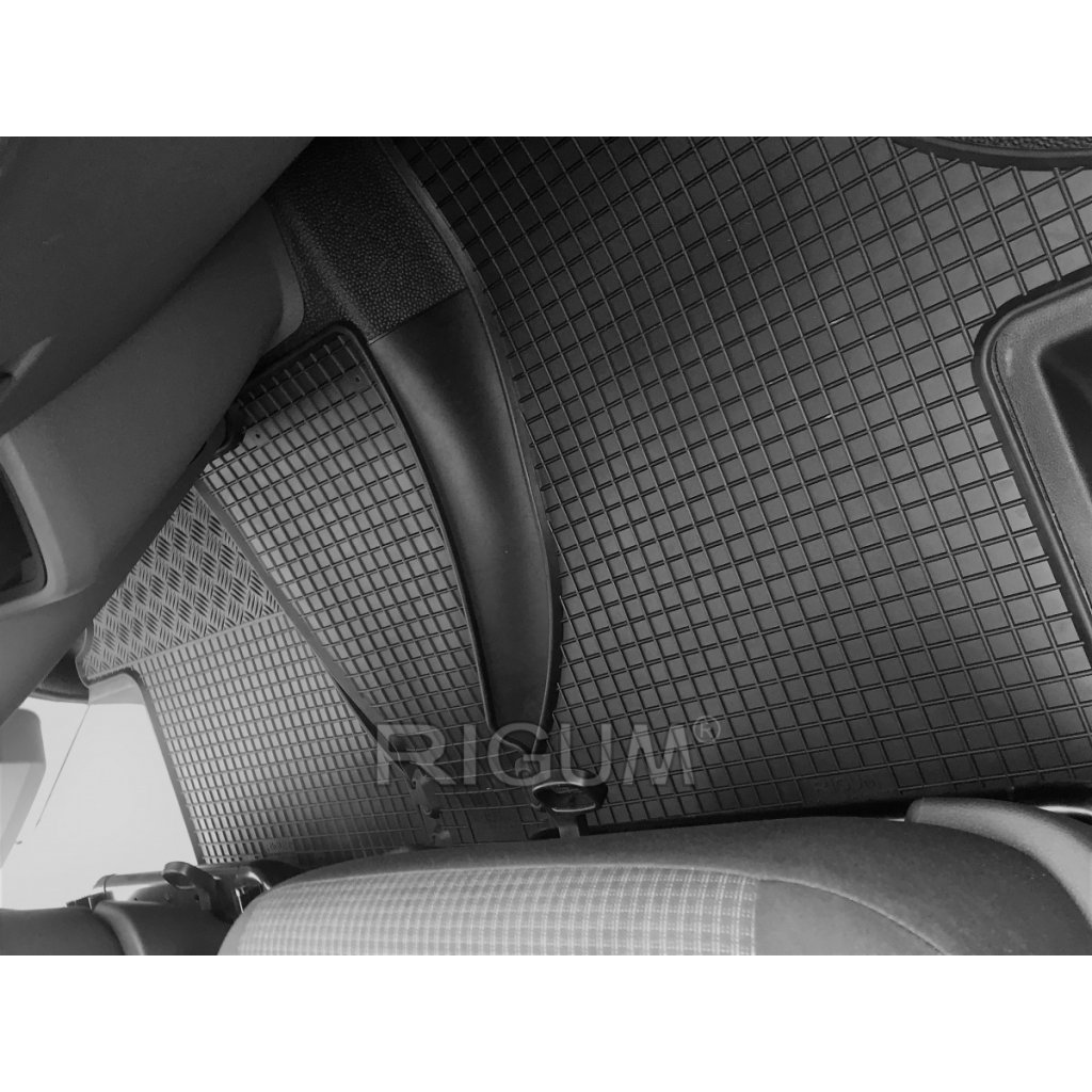 Gumové autokoberce Volkswagen T6.1 Caravelle 2místný + tunel (4díl) 2019- | RIGUM