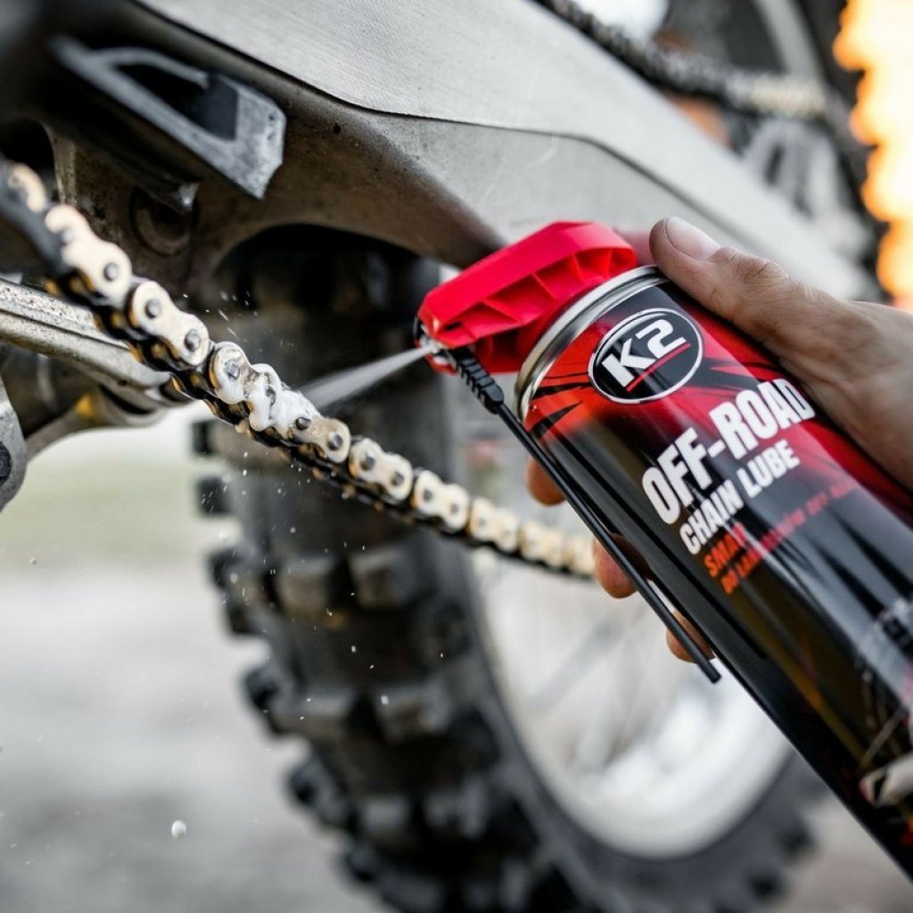 K2 OFF-ROAD CHAIN LUBE 250 ml - mazivo ve spreji na řetězy motocyklů, W139