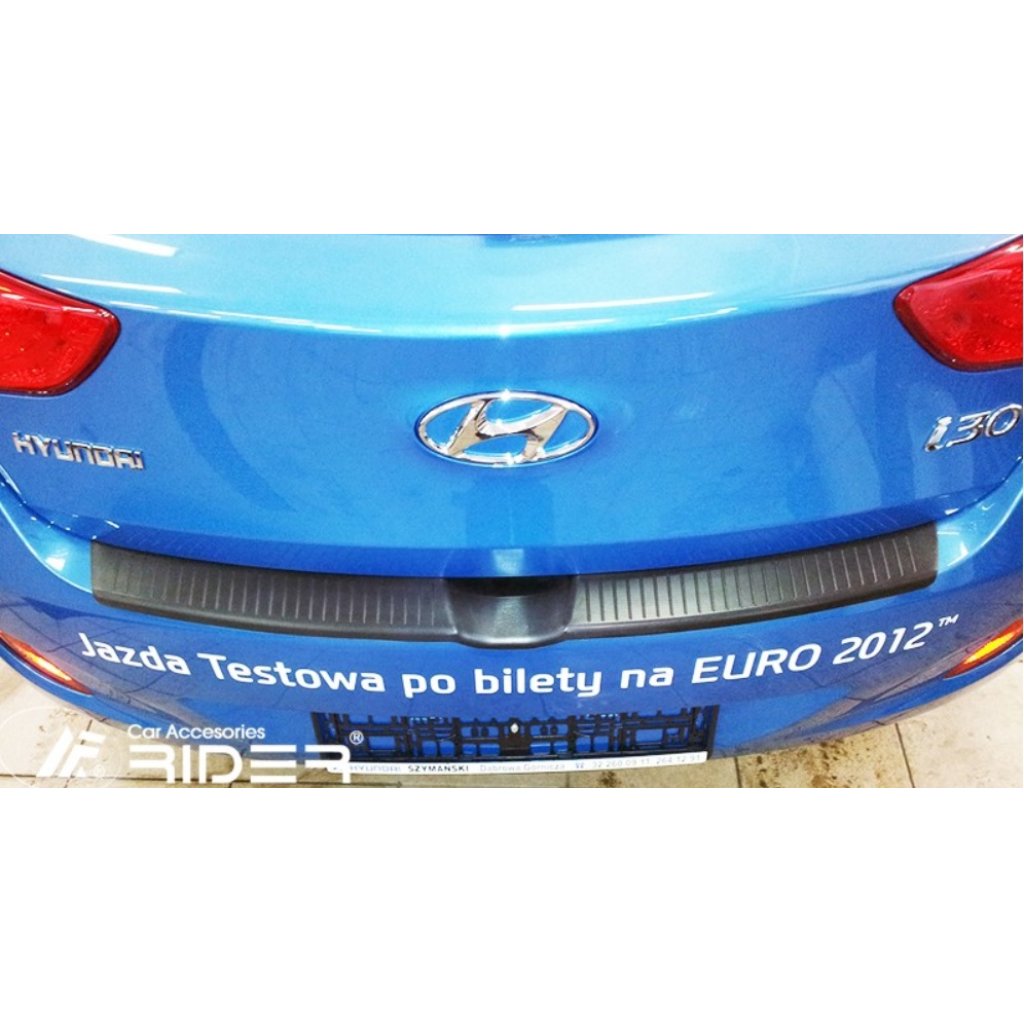Kryt nákladové hrany Hyundai i30 2012- | Rider