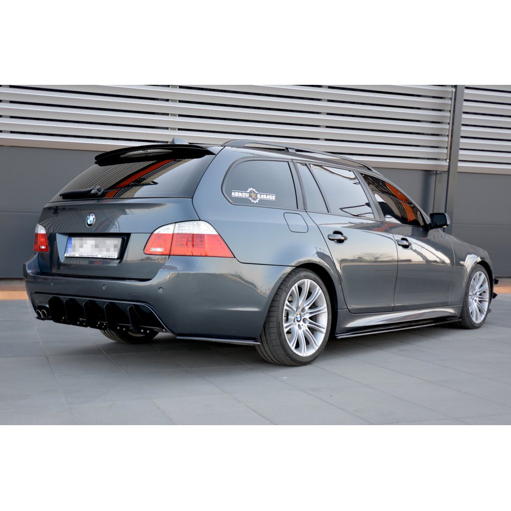 Maxton Design boční difuzory pod zadní nárazník pro BMW řada 5 E60, E61, carbon-Look