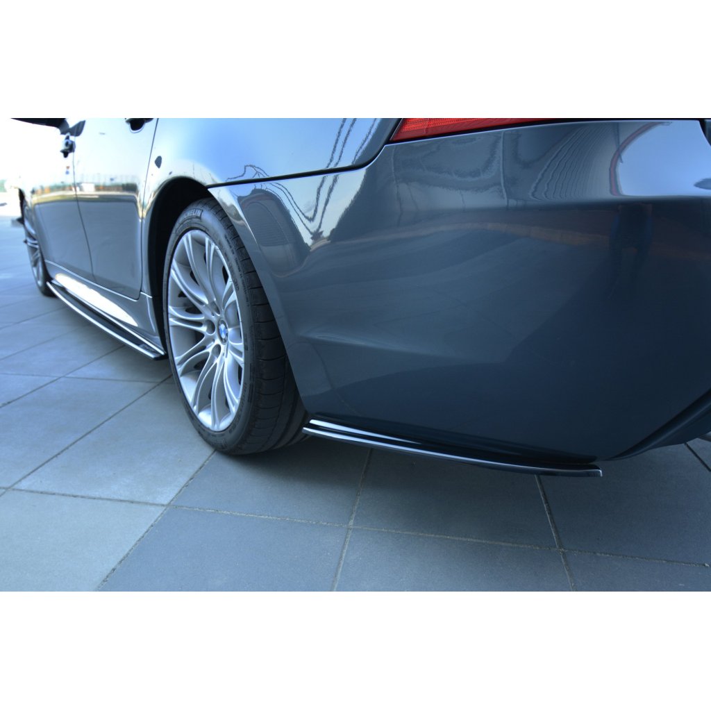 Maxton Design boční difuzory pod zadní nárazník pro BMW řada 5 E60, E61, carbon-Look