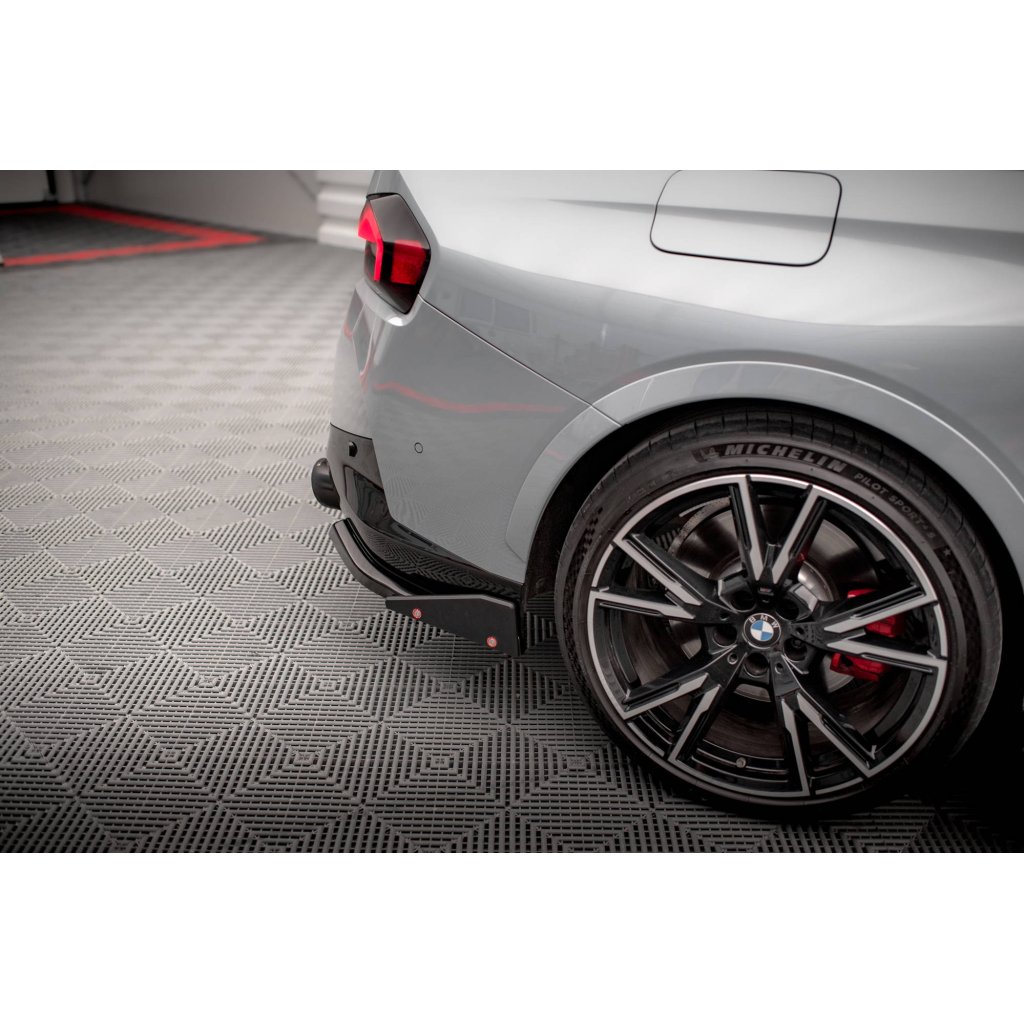 Maxton Design boční difuzory pod zadní nárazník s křidélky ver.2 pro BMW řada 2 G42 M240i, černý lesklý plast ABS