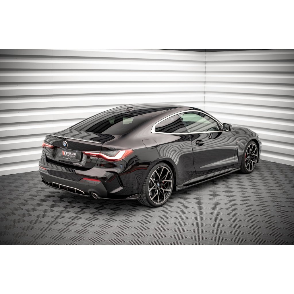 Maxton Design boční difuzory pod zadní nárazník ver.2 pro BMW řada 4 G22/M-Pack, černý lesklý plast ABS Nepasuje na M440i