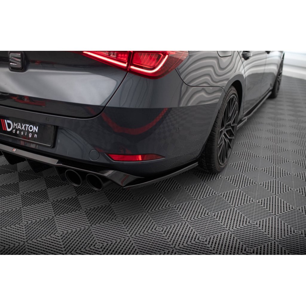 Maxton Design boční difuzory pod zadní nárazník ver.2 pro Seat Leon ST FR Mk4, černý lesklý plast ABS