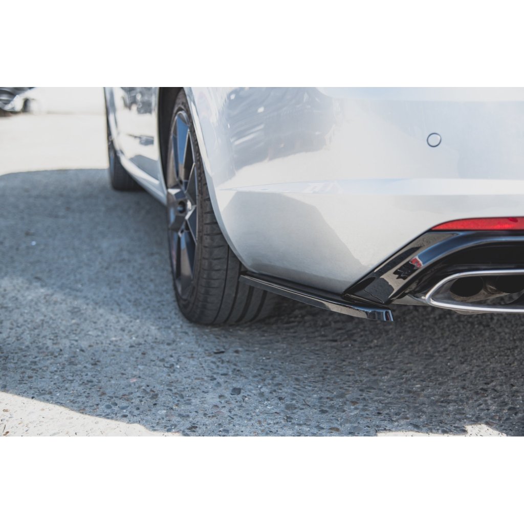 Maxton Design boční difuzory pod zadní nárazník ver.2 pro Škoda Octavia RS Mk3, černý lesklý plast ABS