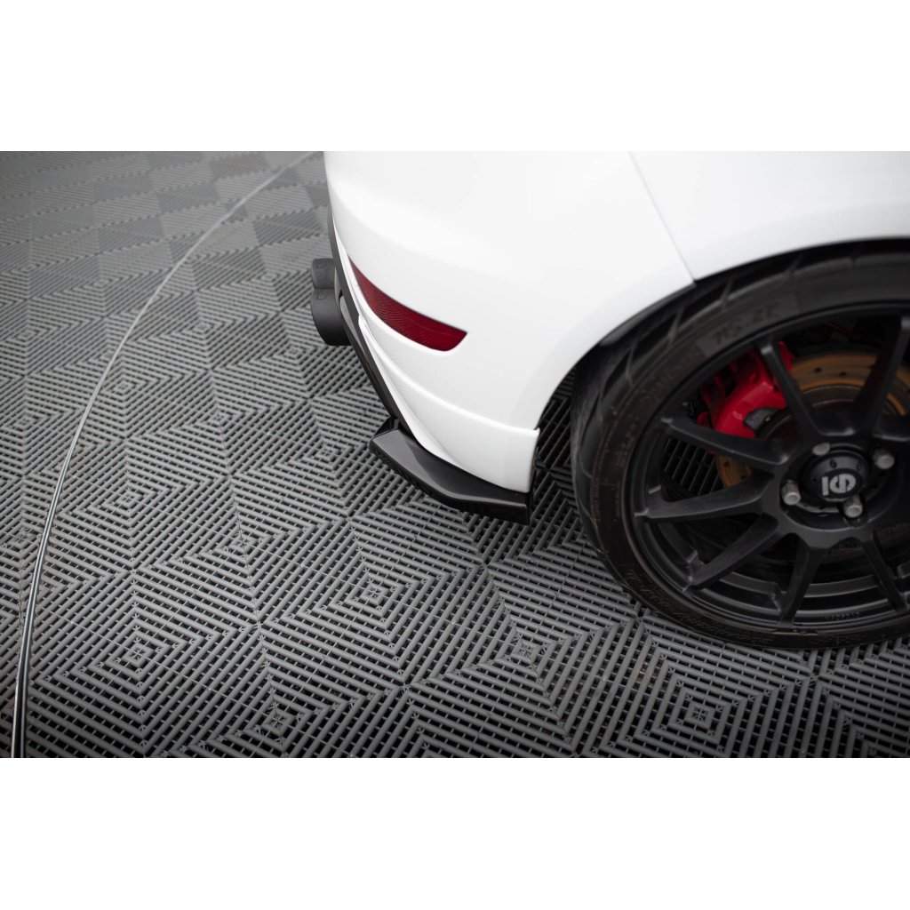 Maxton Design boční difuzory pod zadní nárazník ver.3 pro Ford Fiesta ST Mk7 Facelift, černý lesklý plast ABS