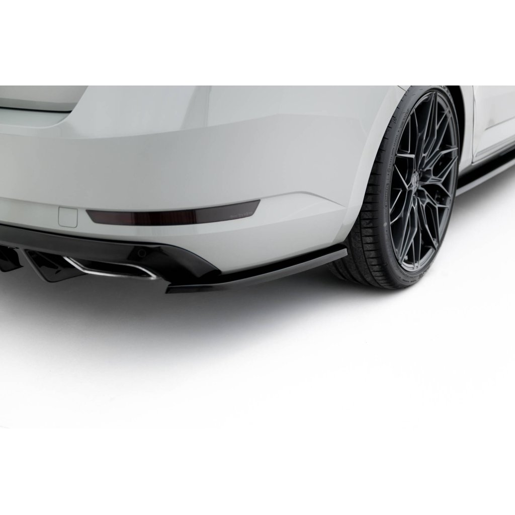 Maxton Design boční difuzory pod zadní nárazník ver.3 pro Škoda Superb Mk3, černý lesklý plast ABS, Liftback / Combi