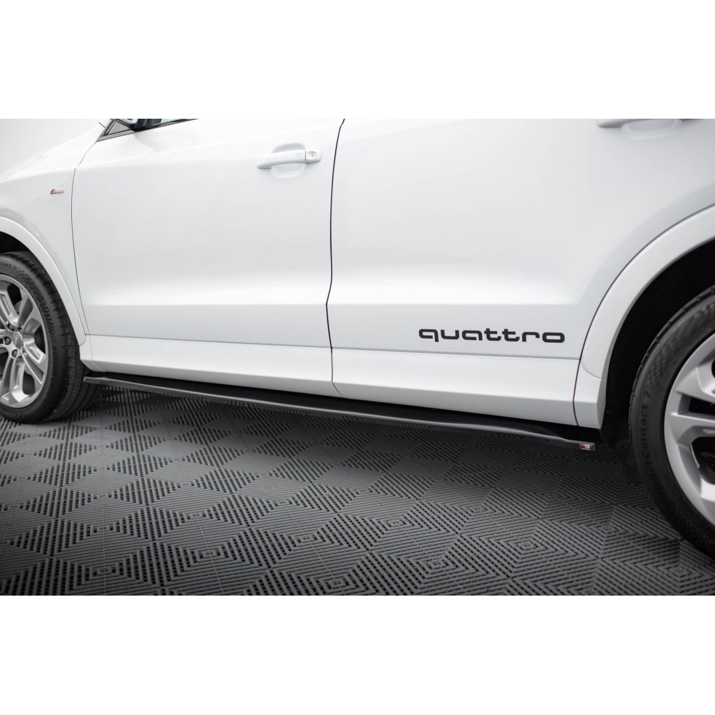 Maxton Design difuzory pod boční prahy pro Audi Q3 8U, černý lesklý plast ABS, S-Line