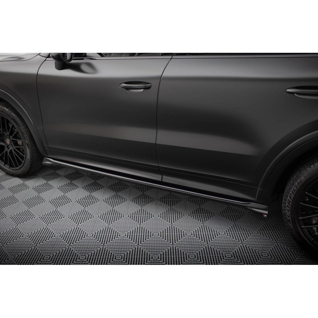Maxton Design difuzory pod boční prahy pro Porsche Cayenne Mk3 Sport Design, černý lesklý plast ABS
