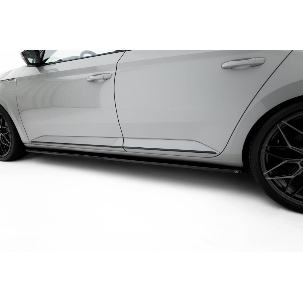 Maxton Design difuzory pod boční prahy pro Škoda Superb Mk3, černý lesklý plast ABS