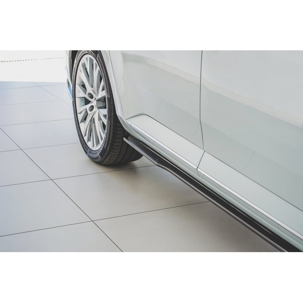 Maxton Design difuzory pod boční prahy pro Škoda Superb Mk3 FL Facelift, černý lesklý plast ABS