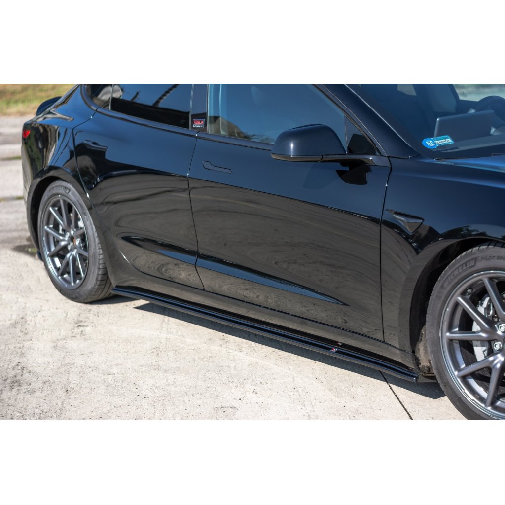 Maxton Design difuzory pod boční prahy pro Tesla Model 3 Mk1, plast ABS bez povrchové úpravy