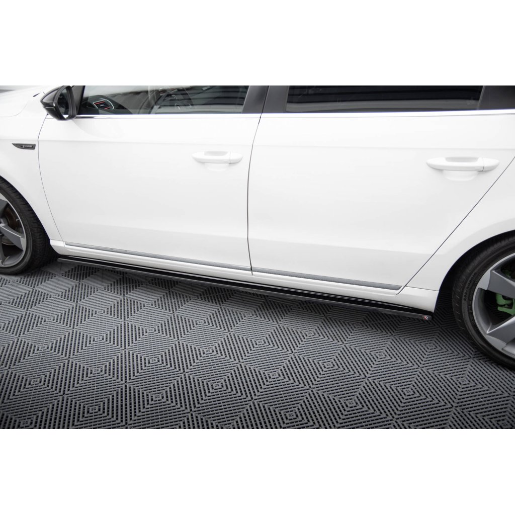 Maxton Design difuzory pod boční prahy pro Volkswagen Passat Mk7 (B7), černý lesklý plast ABS, Variant/Sedan