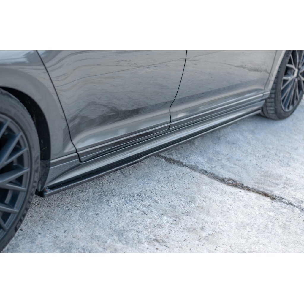 Maxton Design difuzory pod boční prahy pro Volkswagen Passat Mk8 (B8), černý lesklý plast ABS, R-Line