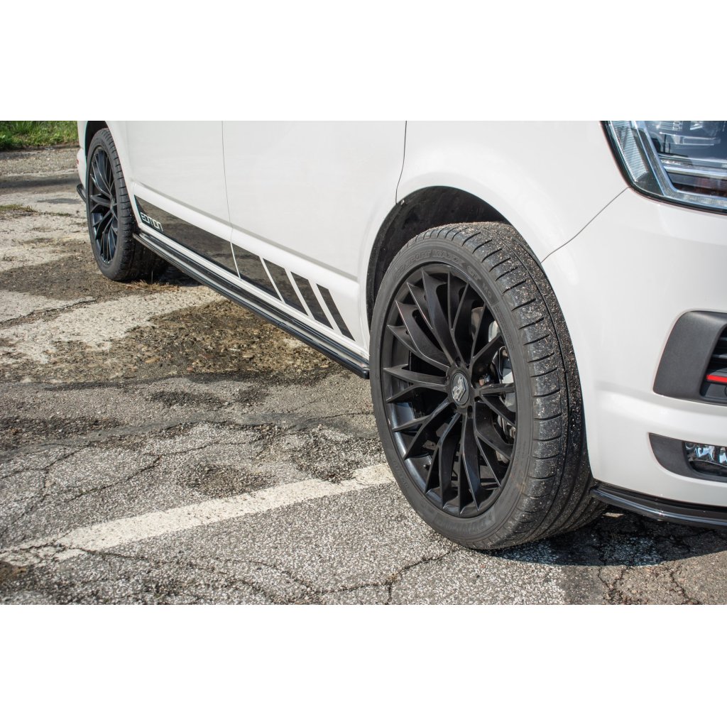 Maxton Design difuzory pod boční prahy pro Volkswagen T6, černý lesklý plast ABS