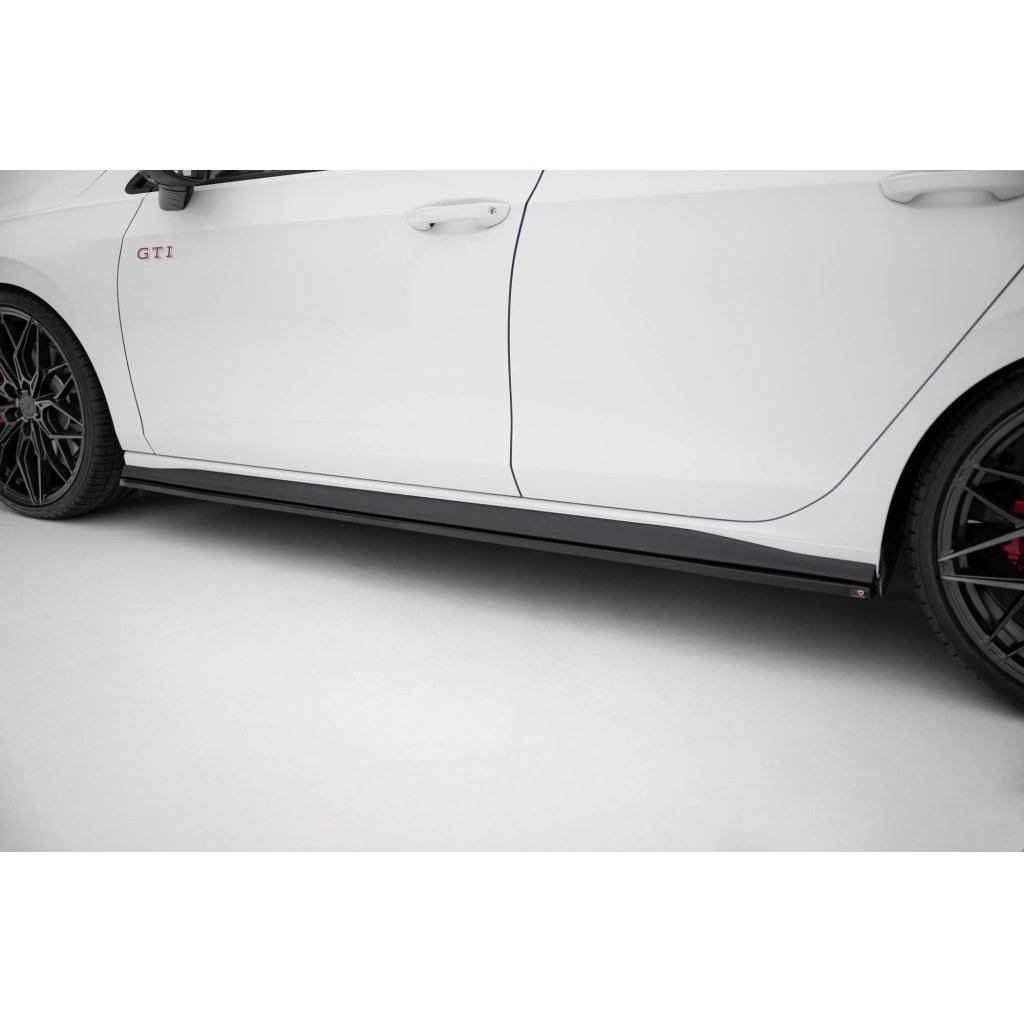Maxton Design difuzory pod boční prahy ver.1 pro Volkswagen Golf GTI Mk8, černý lesklý plast ABS