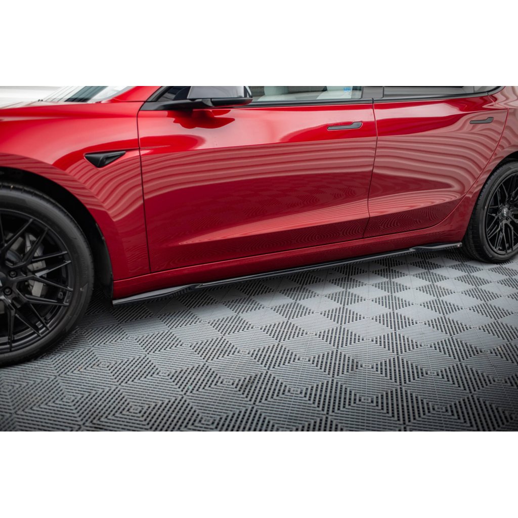Maxton Design difuzory pod boční prahy ver.2 pro Tesla Model 3 Mk1 Project Highland Facelift, černý lesklý plast ABS