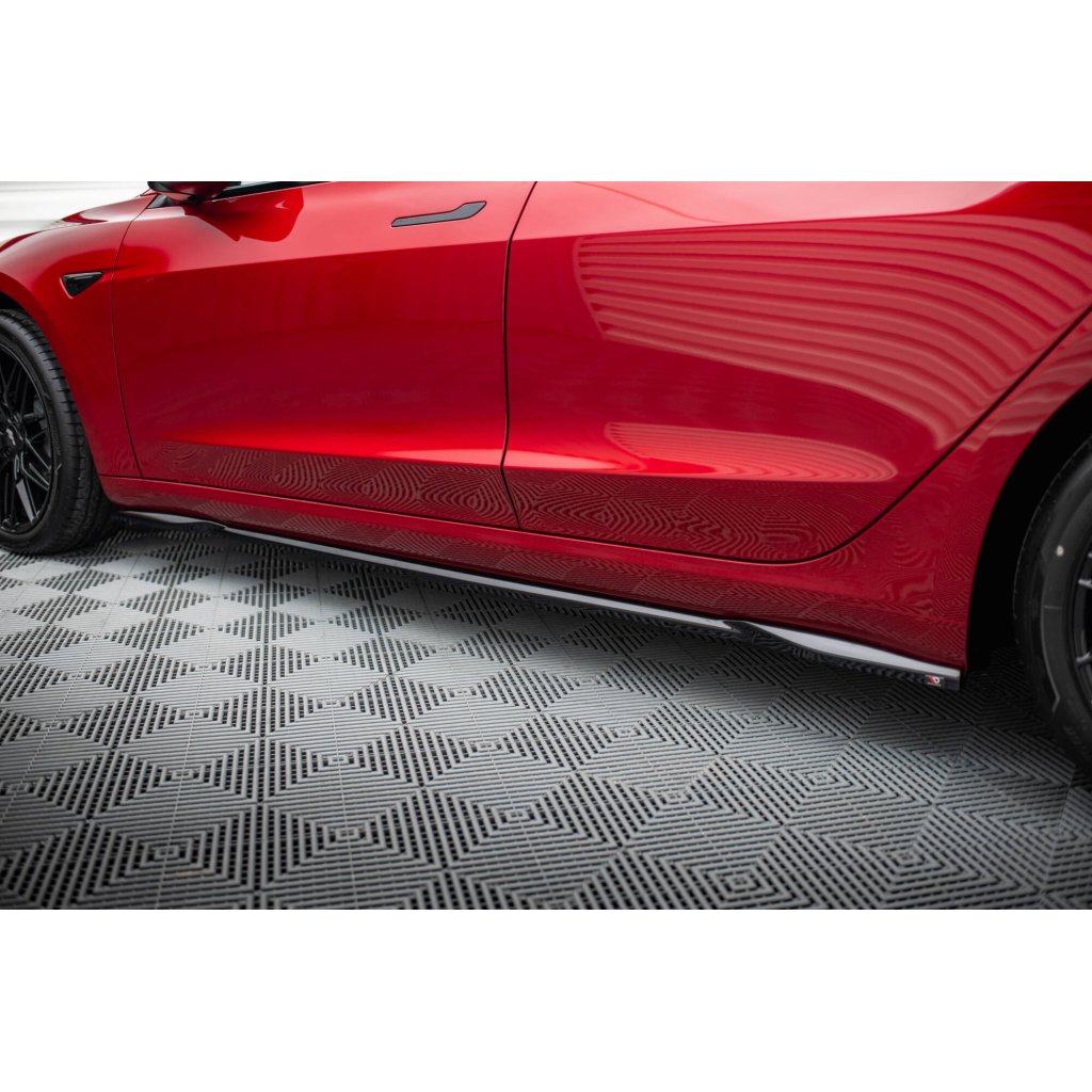 Maxton Design difuzory pod boční prahy ver.2 pro Tesla Model 3 Mk1 Project Highland Facelift, černý lesklý plast ABS