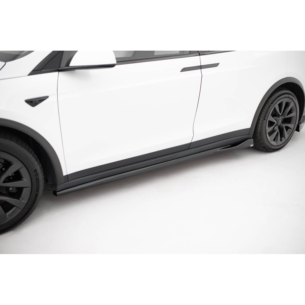 Maxton Design difuzory pod boční prahy ver.2 pro Tesla Model X Mk1 Facelift, černý lesklý plast ABS