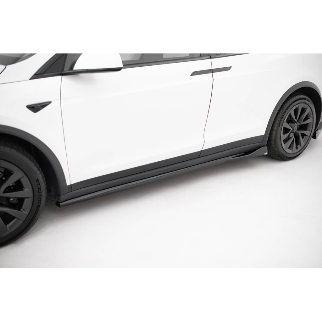 Maxton Design difuzory pod boční prahy ver.2 pro Tesla Model X Mk1 Facelift, černý lesklý plast ABS