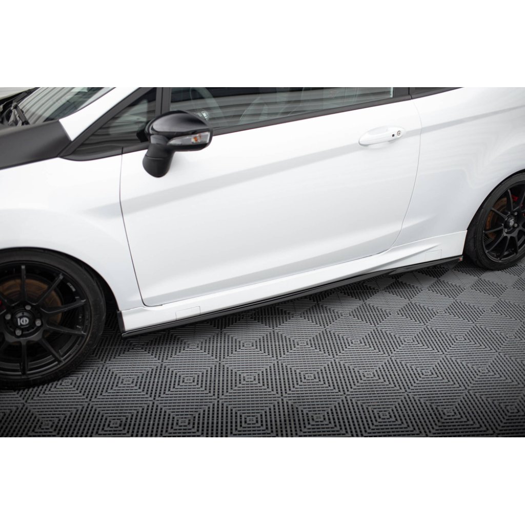 Maxton Design difuzory pod boční prahy ver.4 pro Ford Fiesta ST Mk7, černý lesklý plast ABS, ST-Line