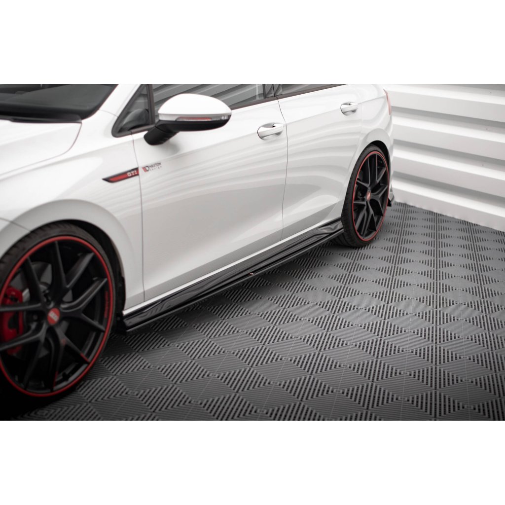 Maxton Design difuzory pod boční prahy ver.4 pro Volkswagen Golf GTI Mk8, černý lesklý plast ABS