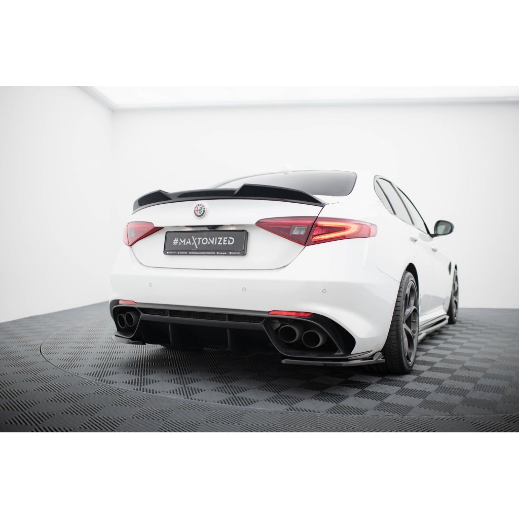 Maxton Design prodloužení spoileru 3d pro Alfa Romeo Giulia Qaudrifoglio, černý lesklý plast ABS