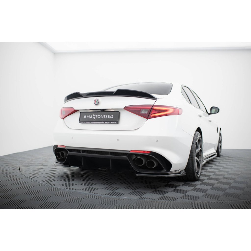 Maxton Design prodloužení spoileru 3d pro Alfa Romeo Giulia Qaudrifoglio, černý lesklý plast ABS