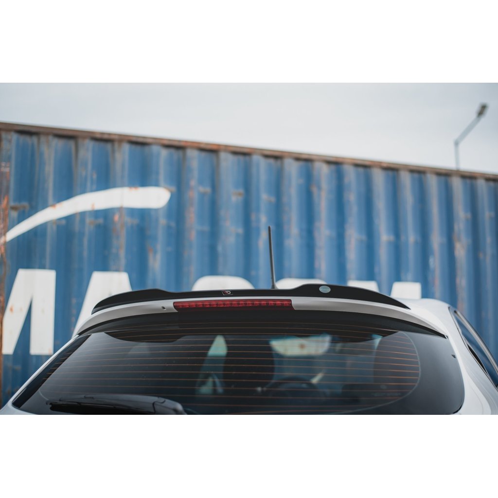 Maxton Design prodloužení spoileru pro Alfa Romeo Giulietta Facelift, černý lesklý plast ABS