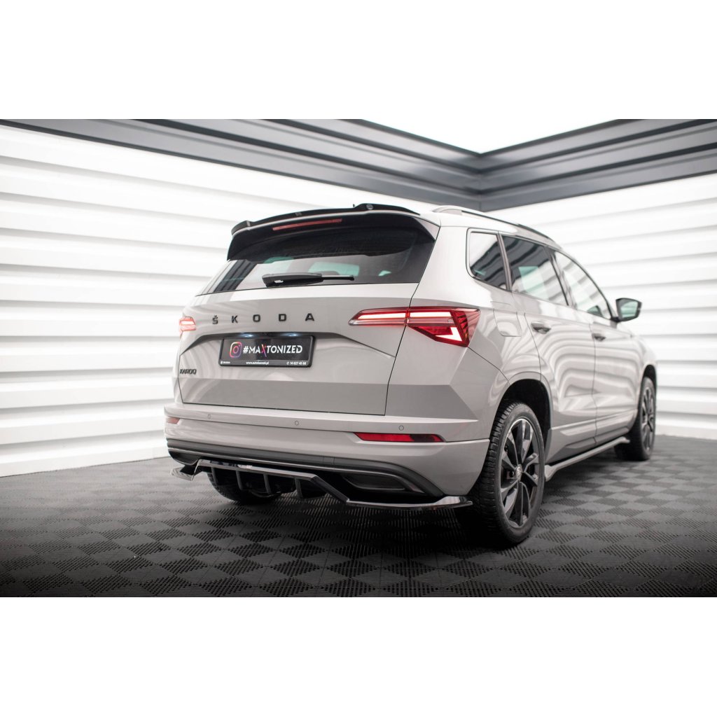 Maxton Design prodloužení spoileru pro Škoda Karoq MK1 Facelift Sportline, černý lesklý plast ABS