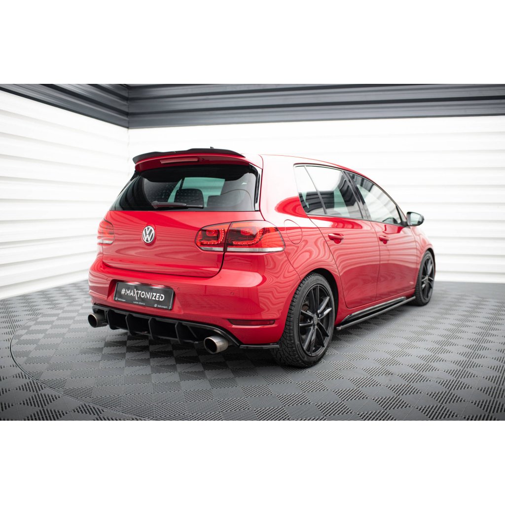 Maxton Design prodloužení spoileru pro Volkswagen Golf GTI Mk6, černý lesklý plast ABS