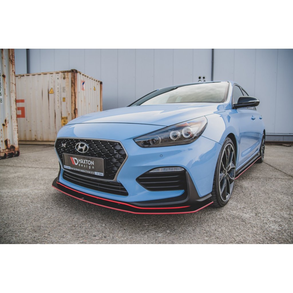 Maxton Design "Racing durability" spoiler pod přední nárazník s rohovými splittery pro Hyundai i30 N Mk3, černý lesklý plast ABS, s černou a červenou linkou