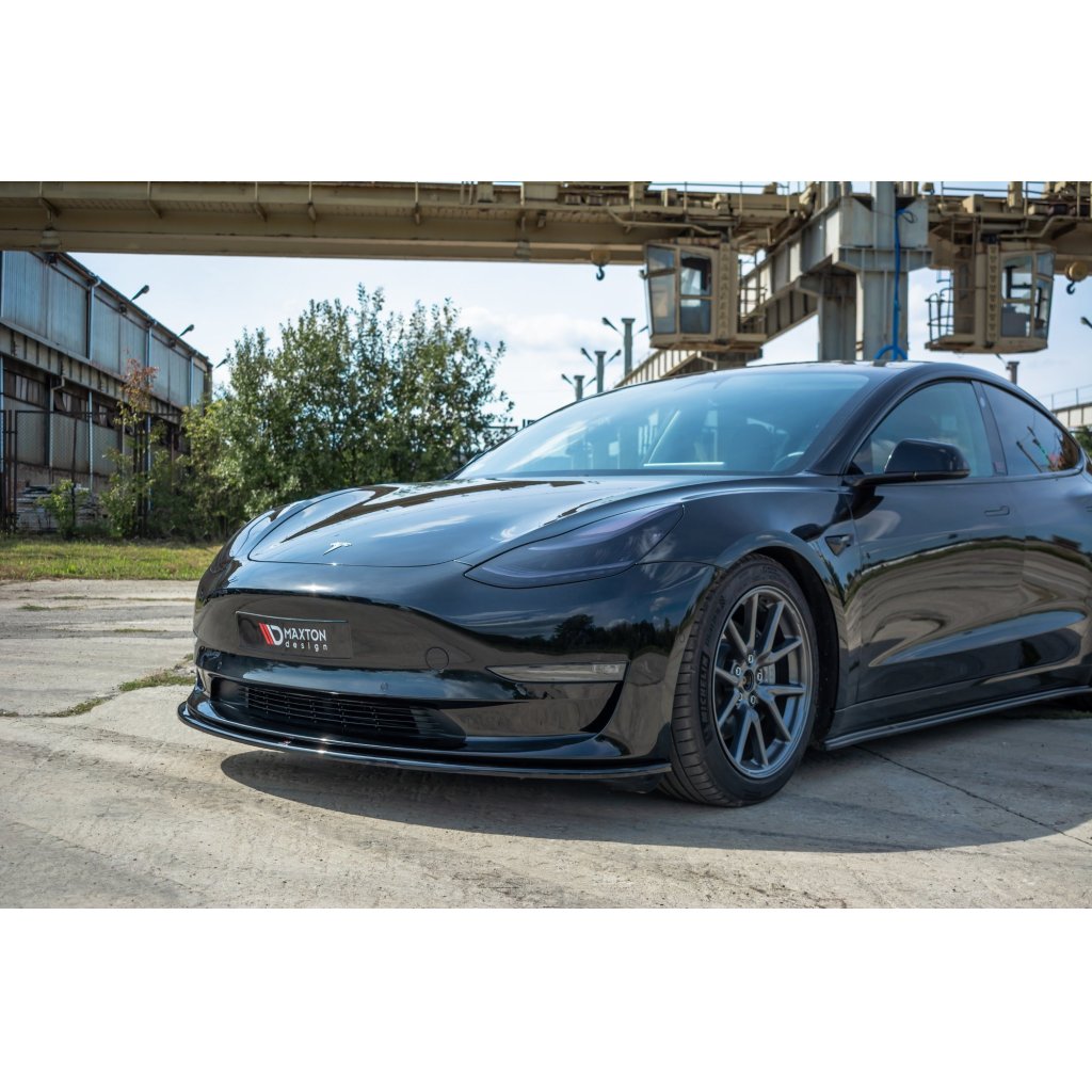 Maxton Design spoiler pod přední nárazník pro Tesla Model 3 Mk1, černý lesklý plast ABS